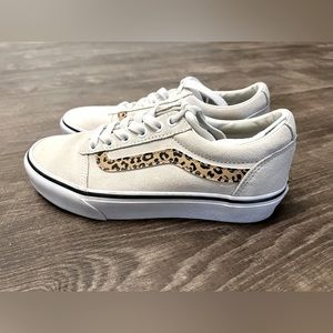 Vans Old Skool sneaker, womens size 7.